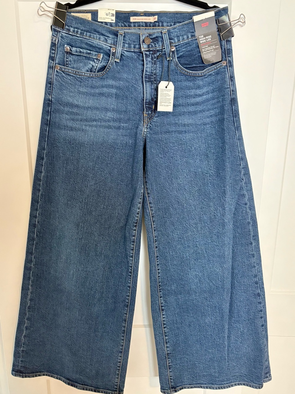 Levi's 30x30 Wide Leg High-Rise Jeans in Mid Blue
